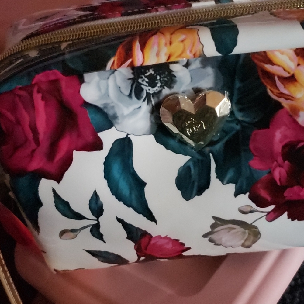 Makeup bag